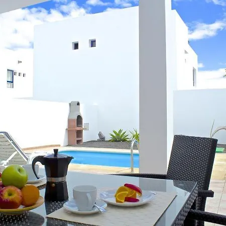 Casa de Férias Playa Blanca Sleeps 6 Pool Wifi Playa Blanca (Lanzarote)