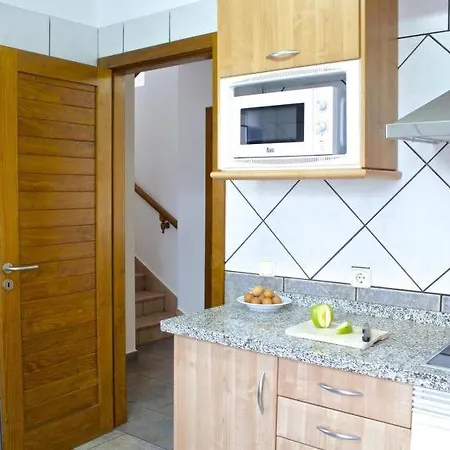 Casa de Férias Playa Blanca Sleeps 6 Pool Wifi Playa Blanca (Lanzarote)